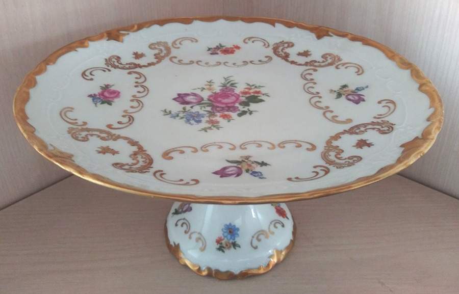 1023P 7" Diameter Pedestal Cake Stand by Reichenbach-1
