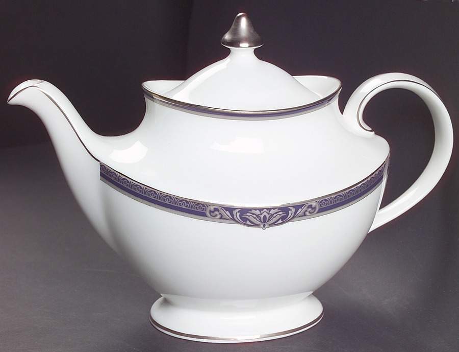 Byron Teapot & Lid by Royal Doulton-1
