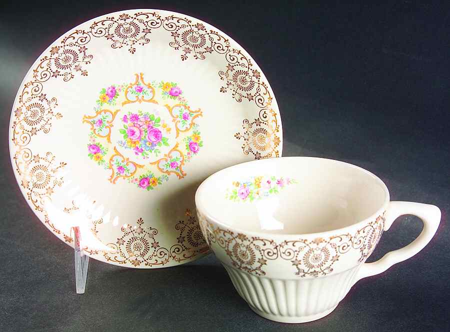 RYL106 Flat Cup & Saucer Set by Royal (USA)-1