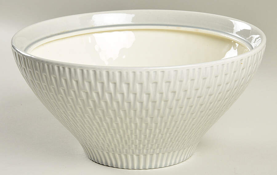 Capistrano 1.75 Qt Round Covered Casserole No Lid by Red Wing-1