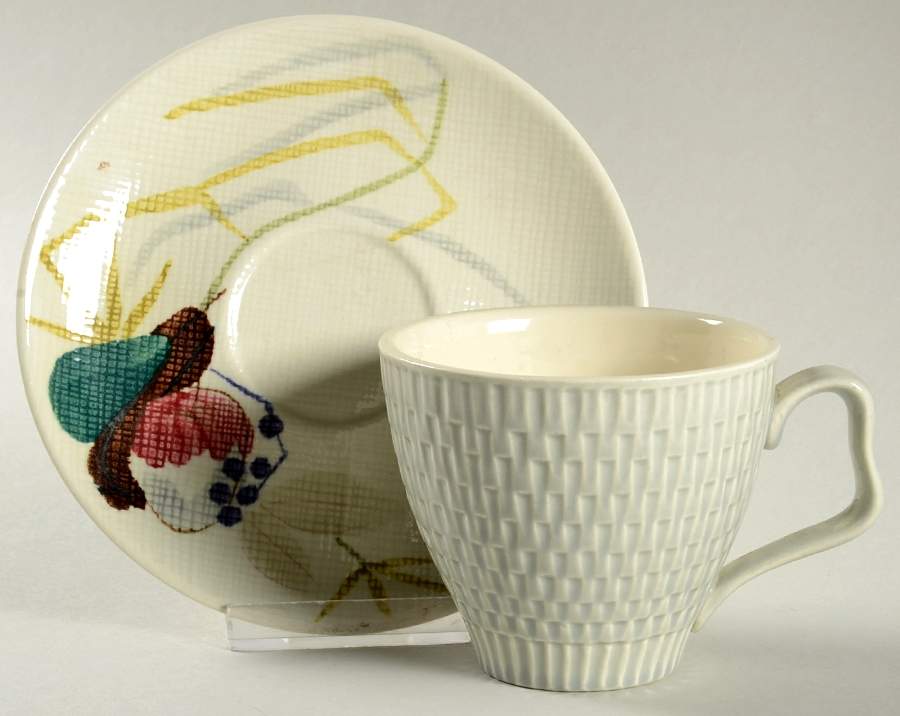 Capistrano Flat Cup & Saucer Set by Red Wing-1
