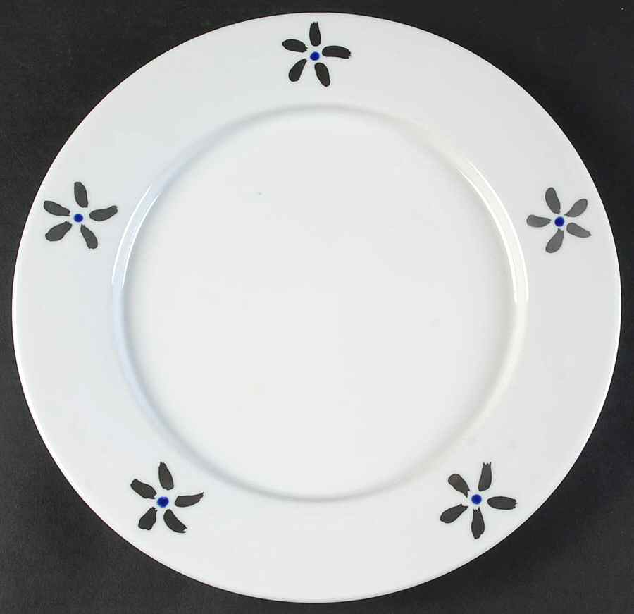 Qvint Dinner Plate by Rorstrand-1