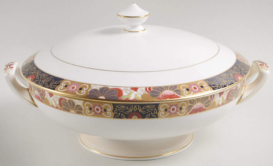 Lord Nelson Round Covered Vegetable by Royal Worcester-1
