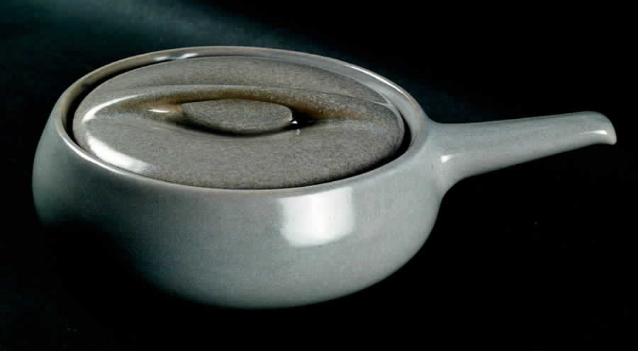 Raymor Beach Gray (Glossy) 1.5 Qt Round Covered Casserole by Roseville-1