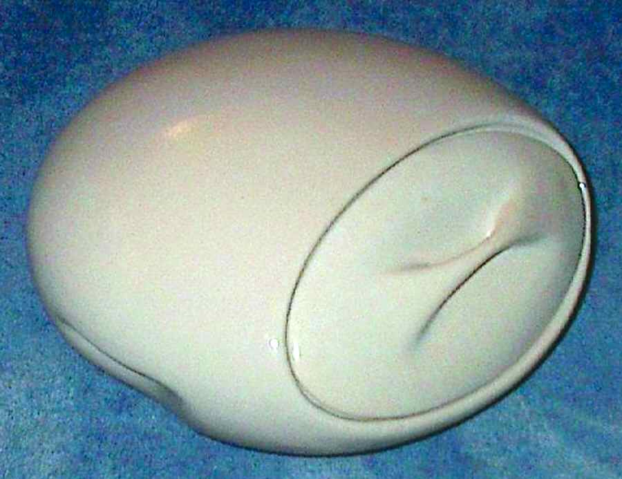 Raymor Contempory White (Glossy) Bun Warmer with Lid by Roseville-1
