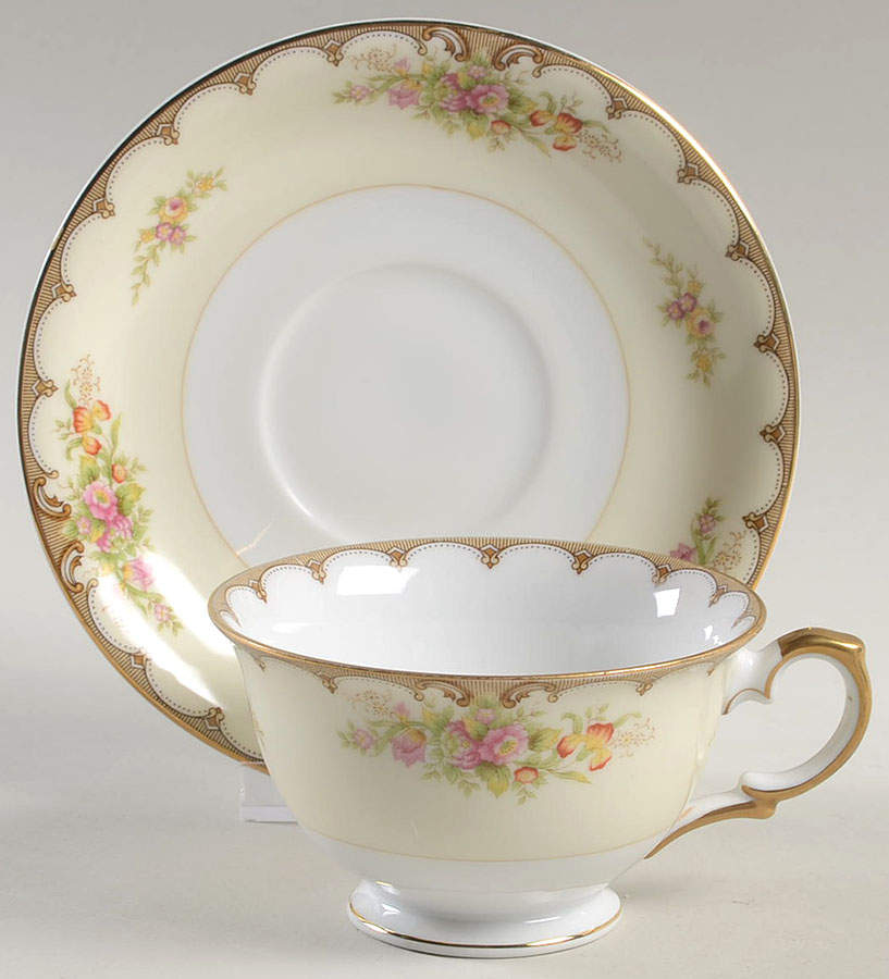 Lincoln Footed Cup & Saucer Set by Royal Embassy-1