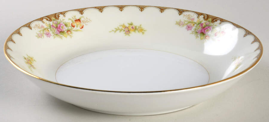 Lincoln Coupe Soup Bowl by Royal Embassy-1