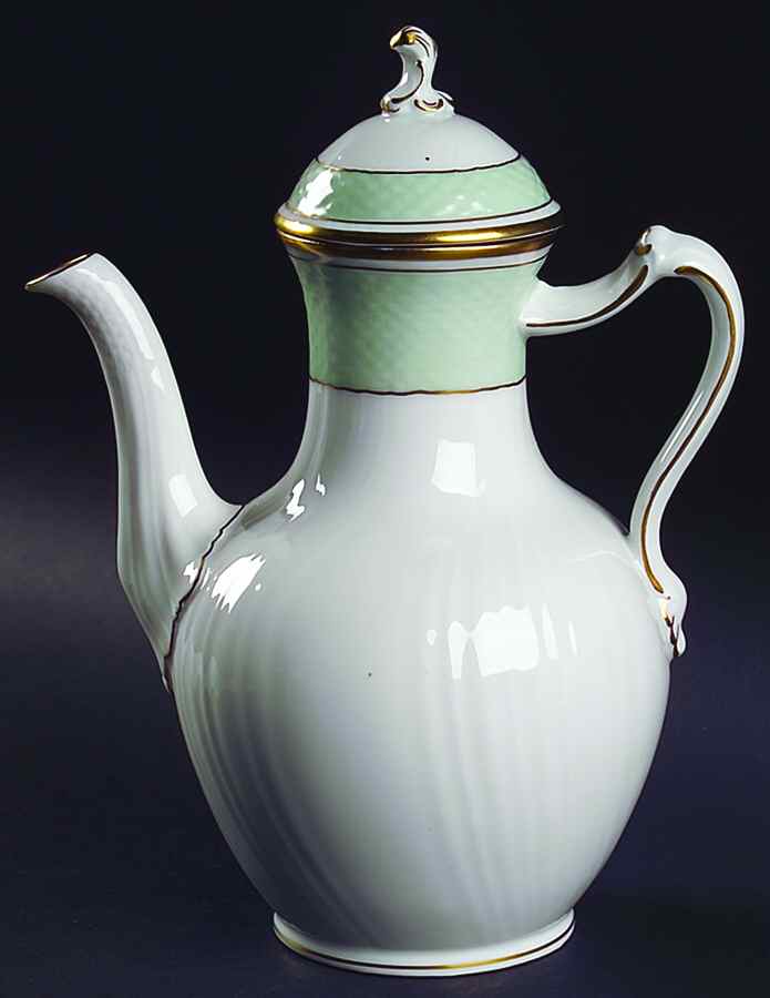 952 Coffee Pot & Lid by Royal Copenhagen-1