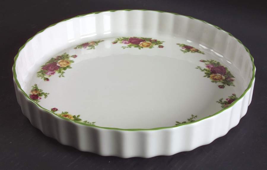 Old Country Roses White (Green Trim) 11'' Quiche by Royal Albert-1