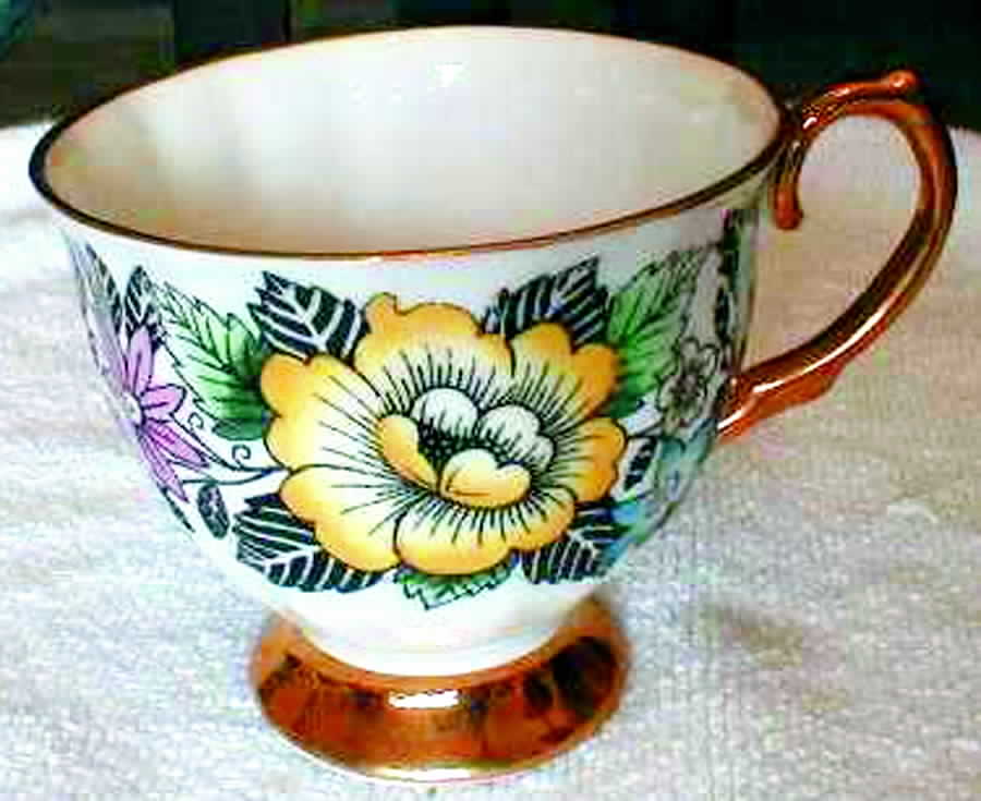 4893 Footed Cup by Rosina-Queens-1