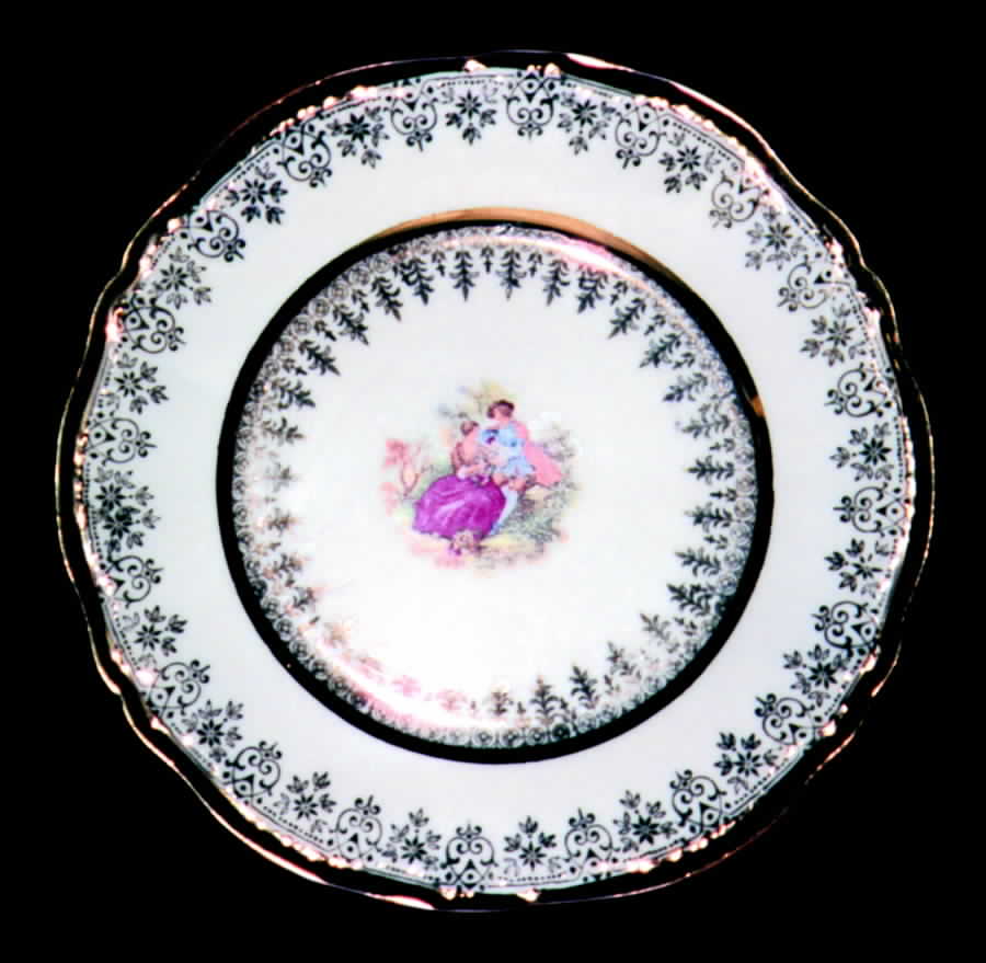 RYL117 Dinner Plate by Royal (USA)-1