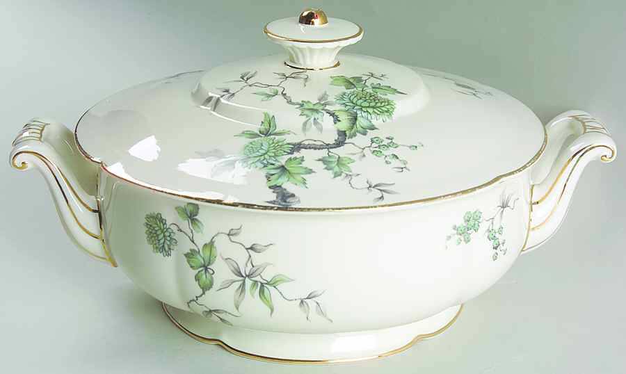 ROB209 Round Covered Vegetable by Royal Bayreuth-1