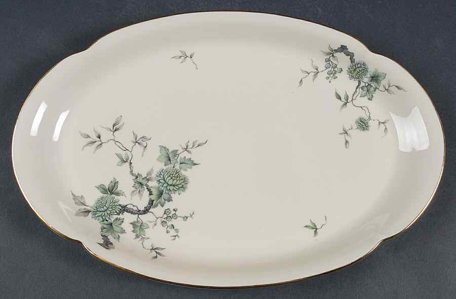 ROB209 12" Oval Serving Platter by Royal Bayreuth-1