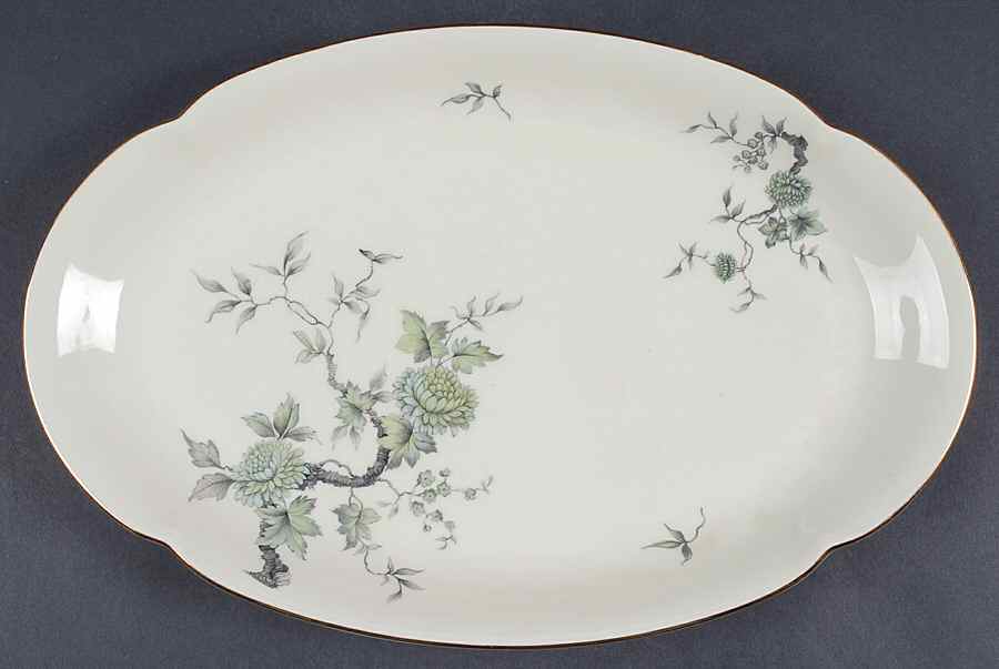ROB209 13" Oval Serving Platter by Royal Bayreuth-1