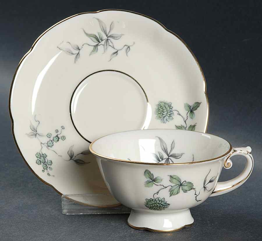 ROB209 Footed Demitasse Cup & Saucer Set by Royal Bayreuth-1
