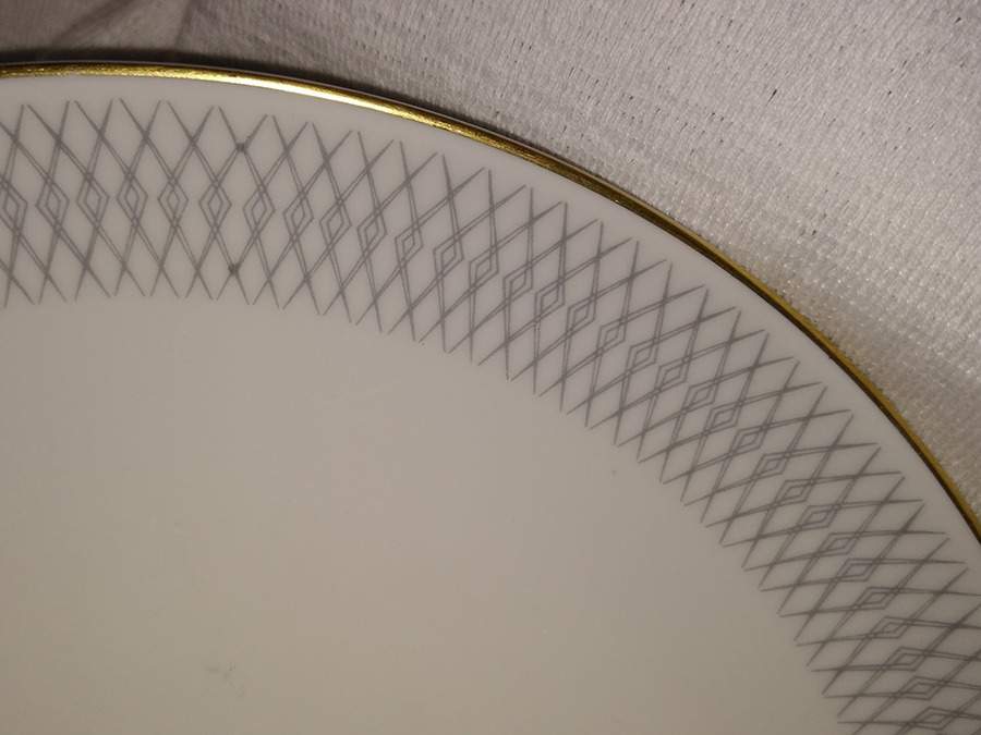 ROT161 Dinner Plate by Royal Tettau-1