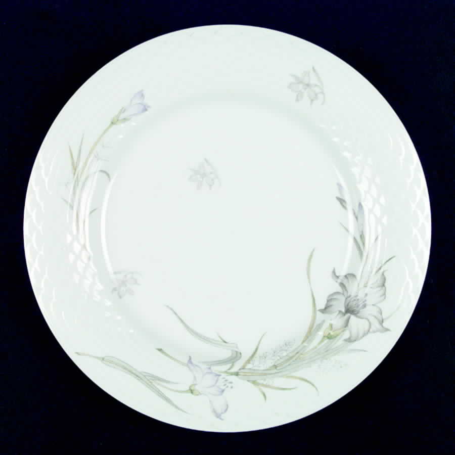 Daffodil (Extra Small Flowers) Dinner Plate by Renoir-1