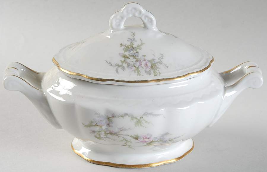 RYA8 Sugar Bowl & Lid by Royal Chatham-1