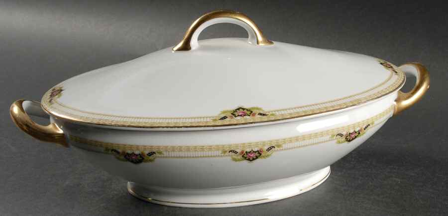 Belmont Oval Covered Vegetable by Royal Bayreuth-1
