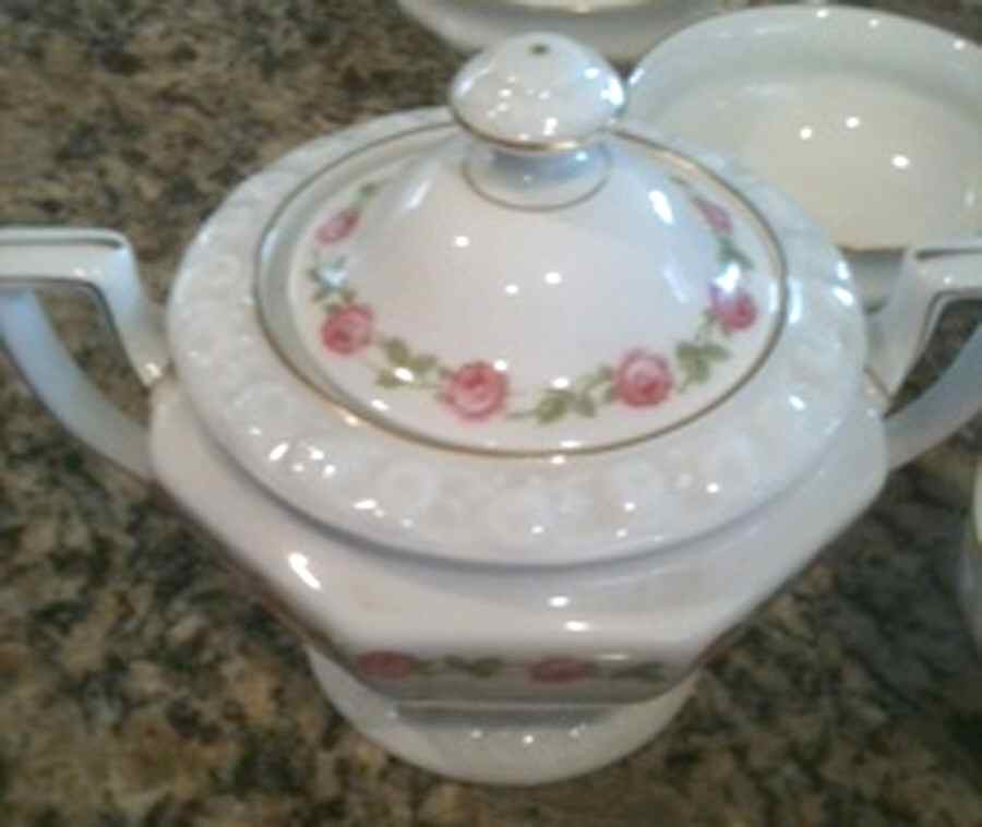R840 Sugar Bowl & Lid by Rosenthal - Continental-1