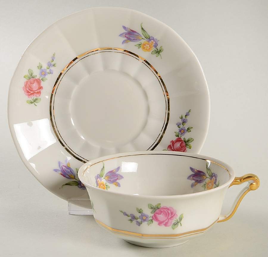 RYD17 Flat Cup & Saucer Set by Raynaud-1