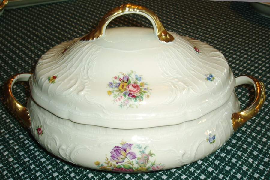 R844 Round Covered Vegetable by Rosenthal - Continental-1