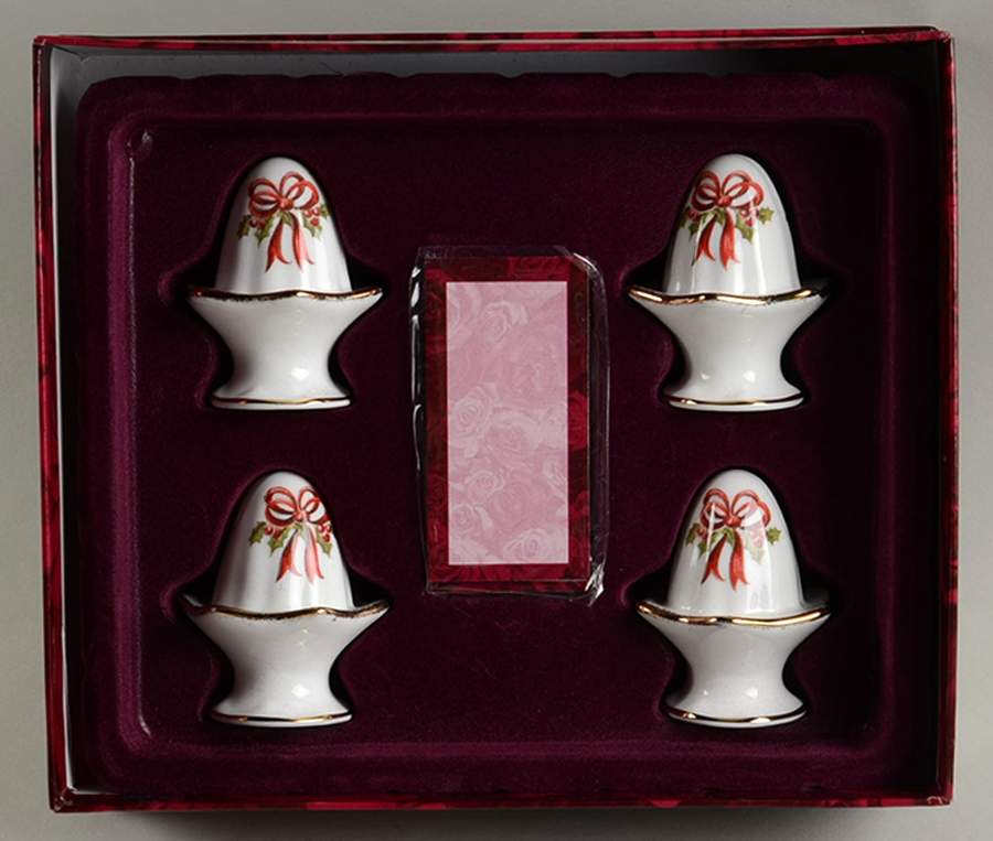 Holiday Ribbons Placard/Place Card Holders & Cards - Set of 4 by Royal Albert-1