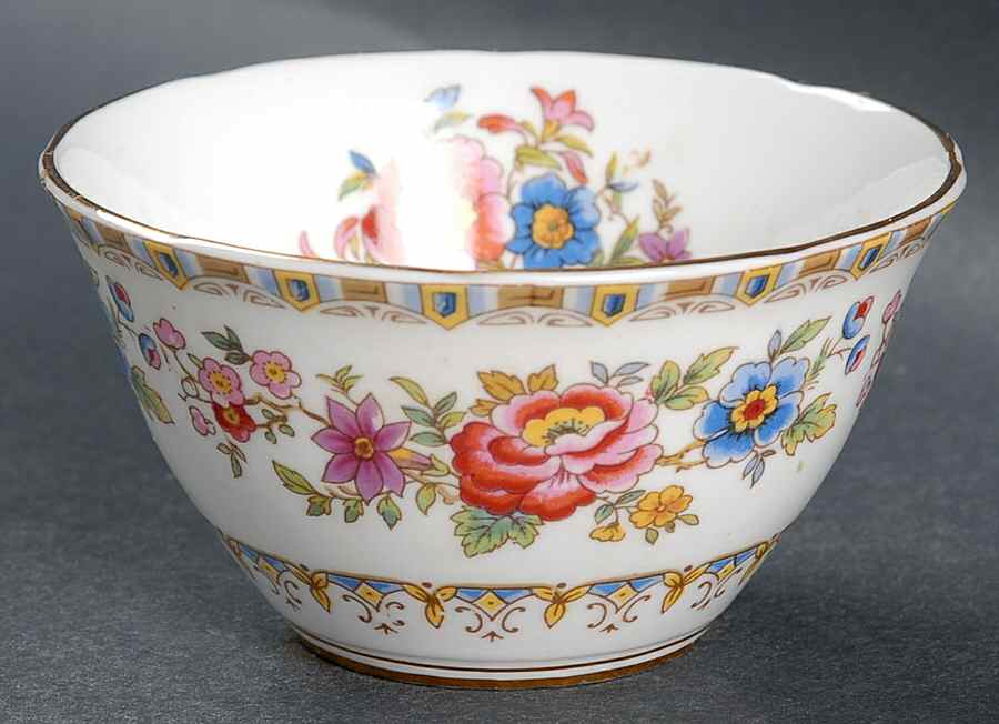 Malvern (Scalloped) Mini Open Sugar Bowl by Royal Grafton-1