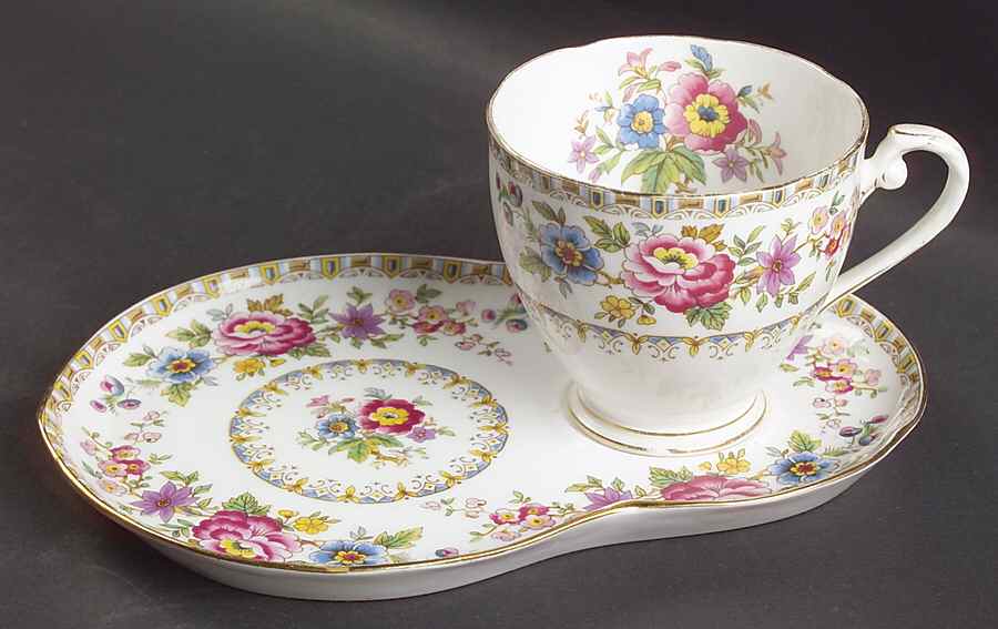 Malvern (Scalloped) Snack Plate & Cup Set by Royal Grafton-1
