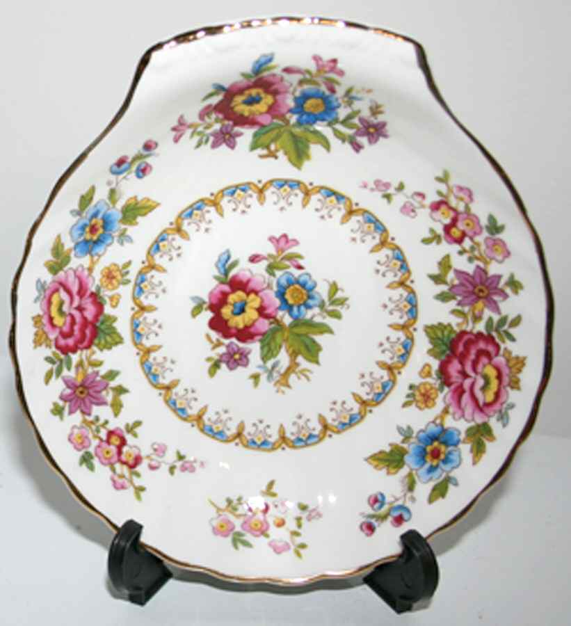 Malvern (Scalloped) 5" Shell Shaped Dish by Royal Grafton-1