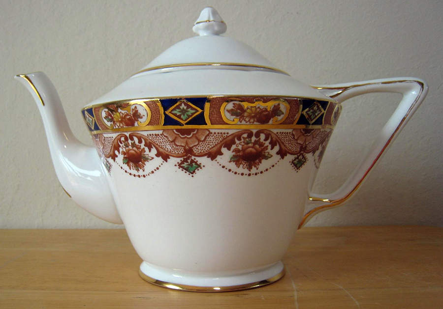 Carina Teapot & Lid by Royal Tara-1