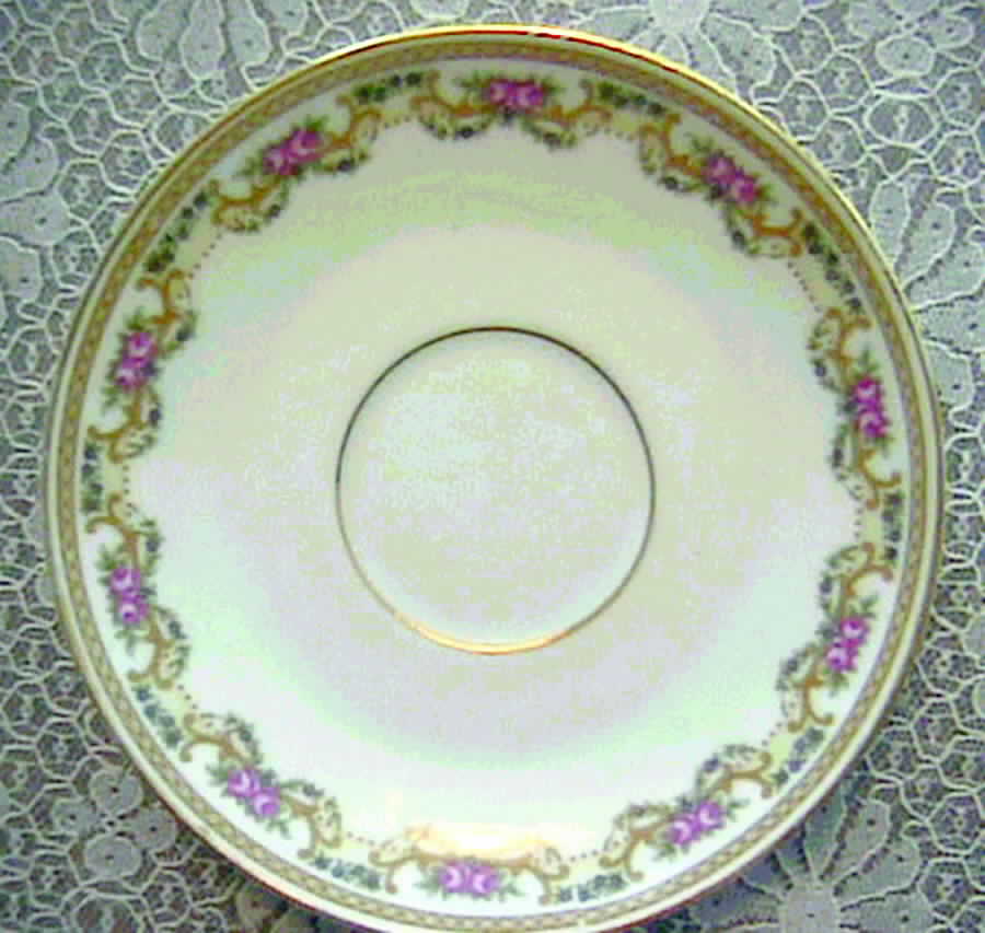 ROB216 Saucer by Royal Bayreuth-1