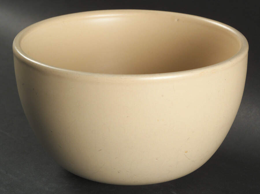 Garcia Straw (Matte) Coupe Cereal Bowl by Retroneu-1
