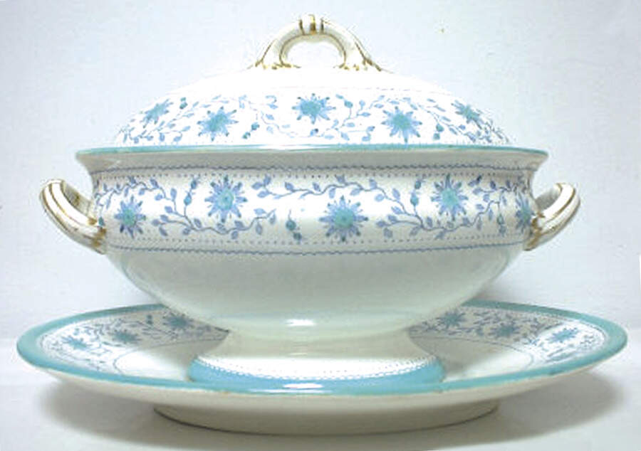 Star Wreath Tureen & Lid w/Underplate by Royal Crown Derby-1