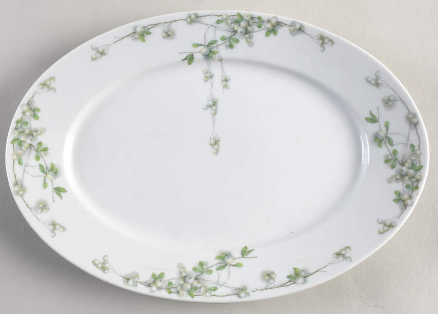 Mistletoe (No Trim) 12" Oval Serving Platter by Rosenthal - Continental-1