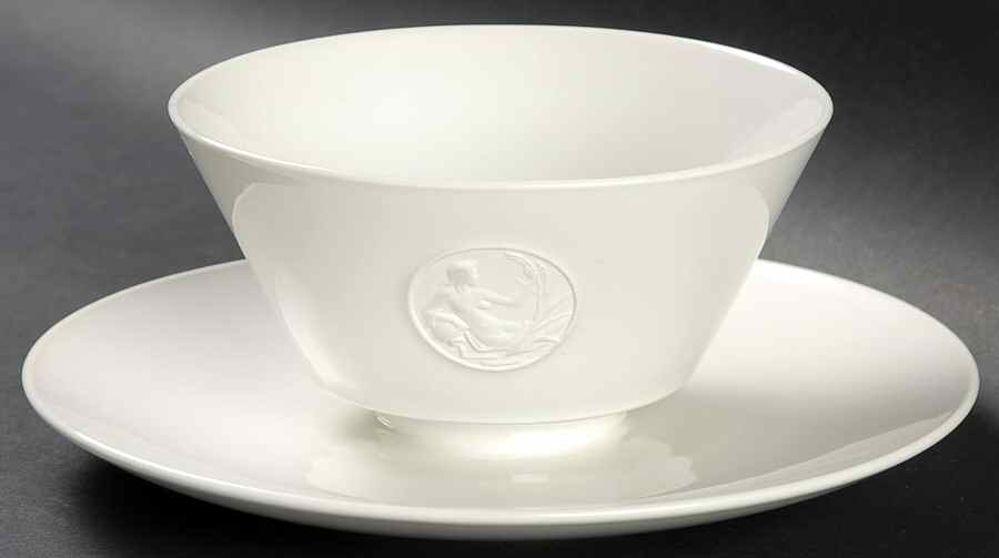 Arcadia Cream--White Gravy Boat with Attached Underplate by Royal Berlin-1