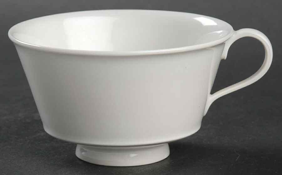 Arcadia Cream--White Footed Cup by Royal Berlin-1