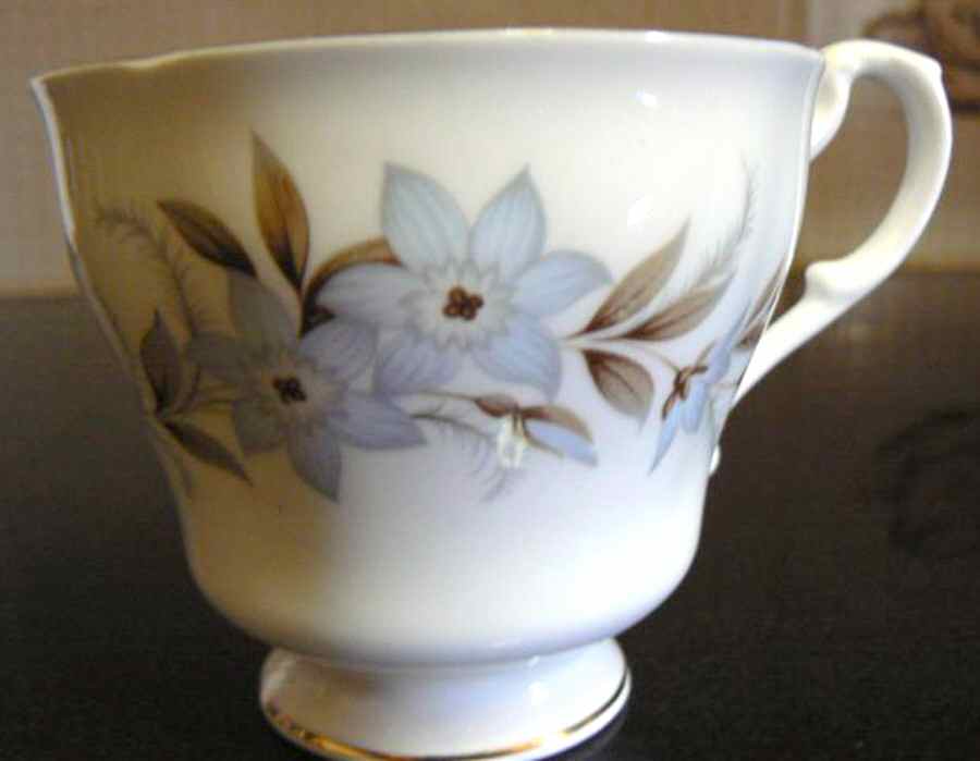 Dawn Footed Cup by Royal Standard-1