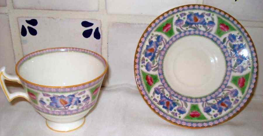 E8068 Footed Cup & Saucer Set by Royal Doulton-1