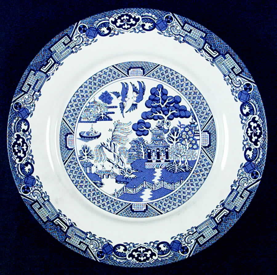 Blue Willow Dinner Plate by Royal Oak-1