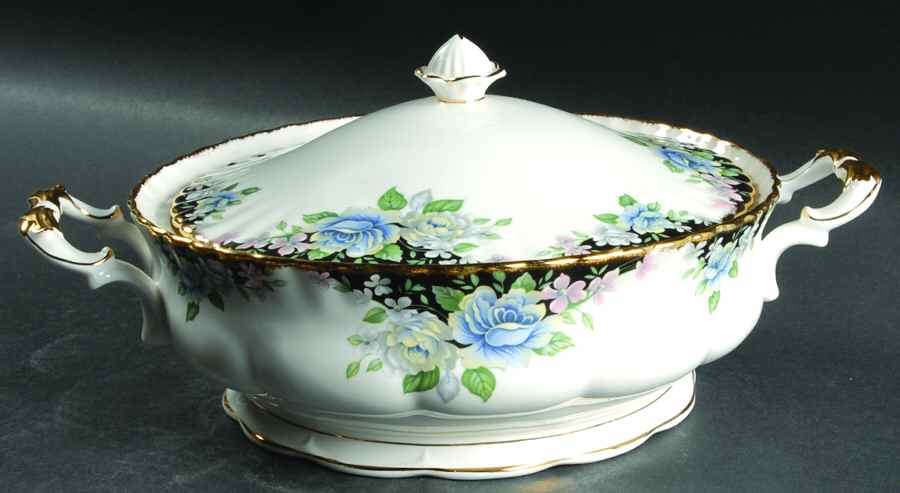 Sonatina Round Covered Vegetable by Royal Albert-1