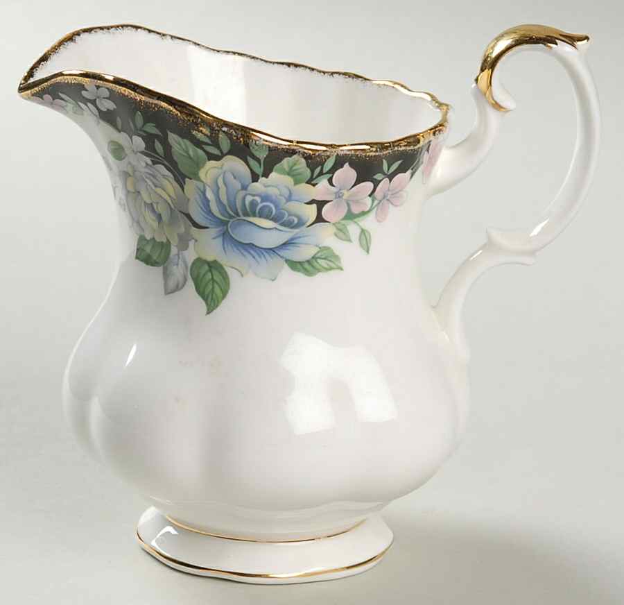 Sonatina Creamer by Royal Albert-1