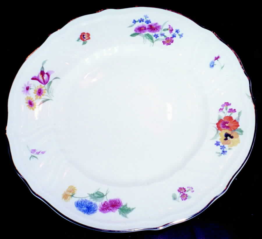 R883 Dinner Plate by Rosenthal - Continental-1