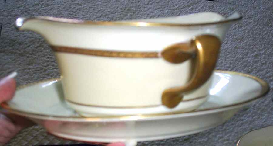 Ariston (Smooth) Gravy Boat with Attached Underplate by Rosenthal - Continental-1