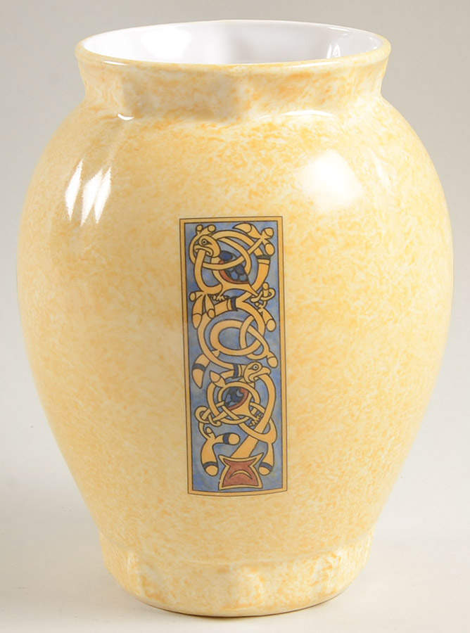 Irish Treasure Collection 6" Vase by Royal Tara-1