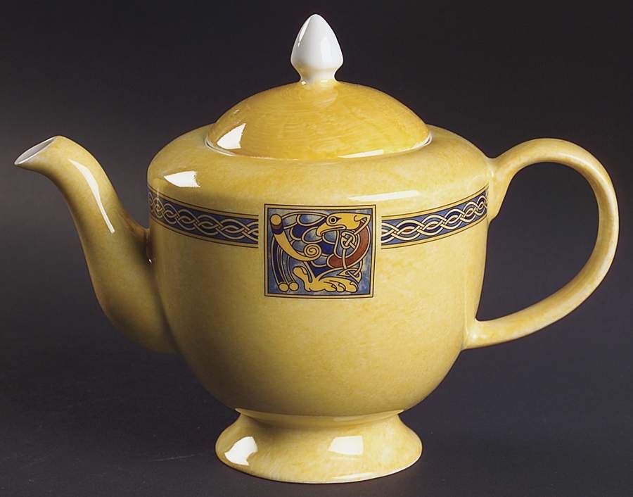Irish Treasure Collection Teapot & Lid by Royal Tara-1