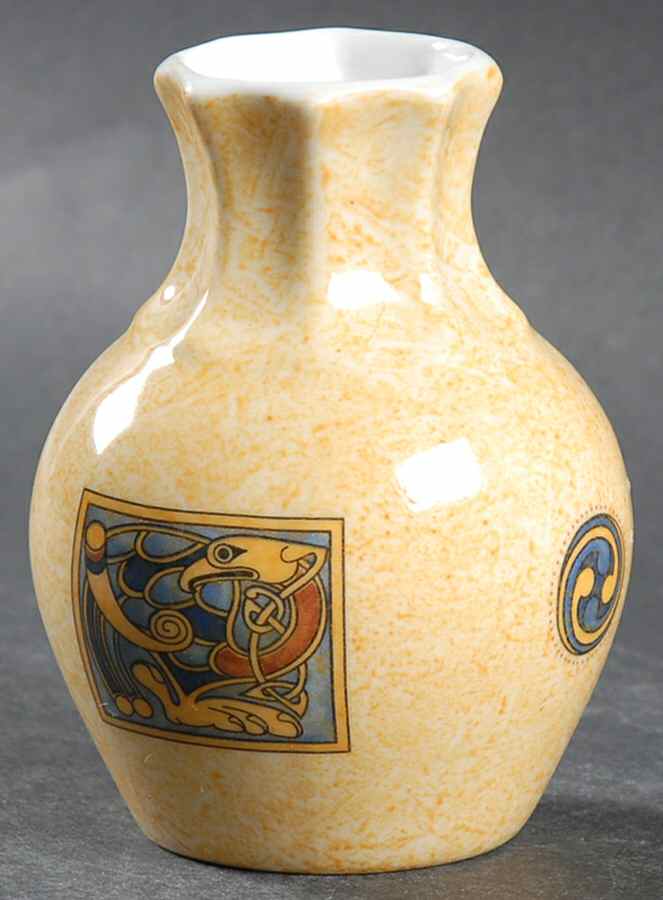 Irish Treasure Collection 3" Vase by Royal Tara-1