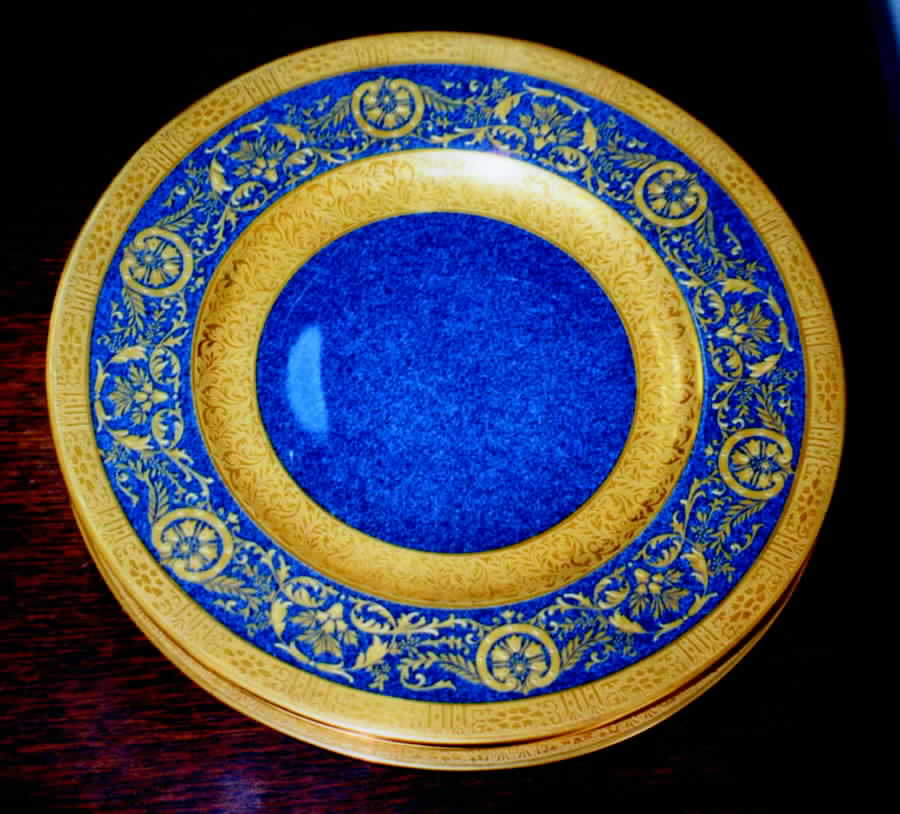RW90 Dinner Plate by Royal Worcester-1