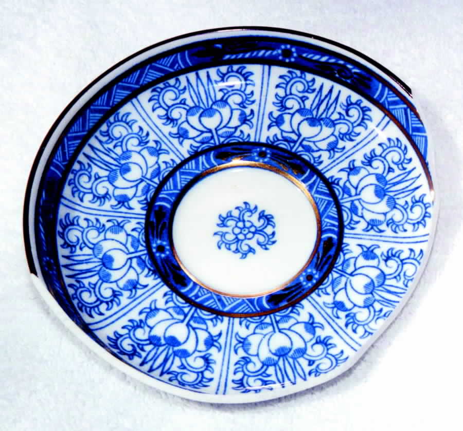 Z1812 (Round Handle) Saucer by Royal Worcester-1