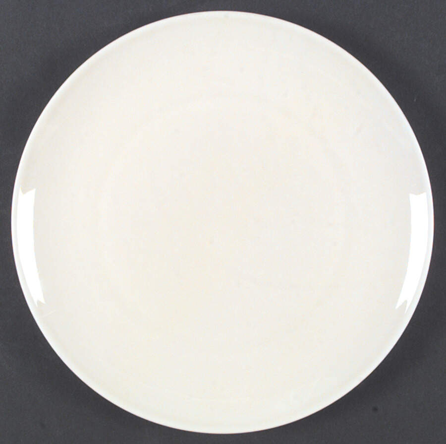 ROI31 Dinner Plate by Royal Ivory (Czech, Germany)-1